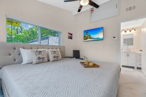 4 bedrooms, iron/ironing board, free WiFi - COZY FAMILY 4 BDR HOUSE WITH HEATED POOL (Hollywood)