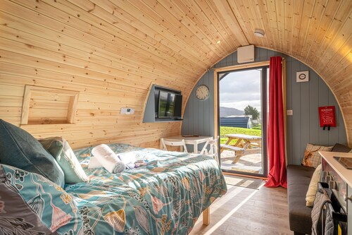 Hen House - Family-friendly glamping pod on a working farm