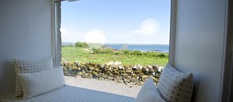 Meadow Cottage -  a cottage that sleeps 4 guests  in 2 bedrooms