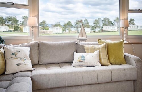 Konkers -  a static caravan that sleeps 6 guests  in 3 bedrooms