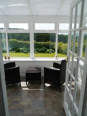 Interior - Swallow Cottage - a cottage that sleeps 6 guests in 3 bedrooms (Dalbeattie)