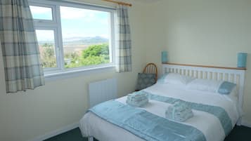 3 chambres, accĂšs Internet, draps fournis