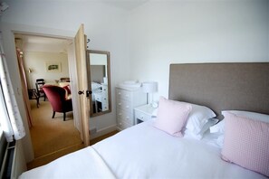 2 makuuhuonetta, Wi-Fi, vuodevaatteet