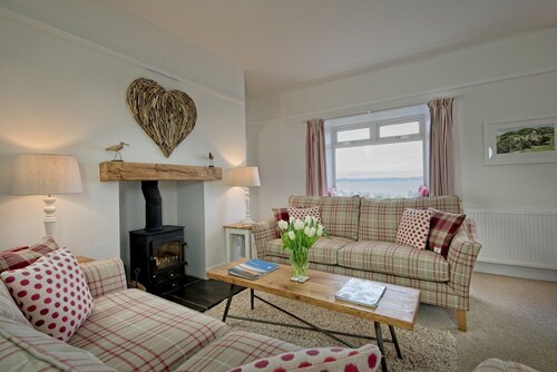 Threaby Cottage -  a cottage that sleeps 4 guests  in 2 bedrooms