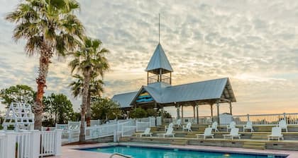 Annie Laurie Cottage! w/ Elevator and heated pool