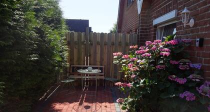 Cozy country-style vacation home in a quiet location in Greetsiel.