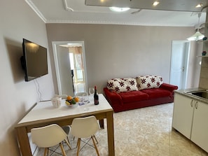 Panoramic Condo | Living area