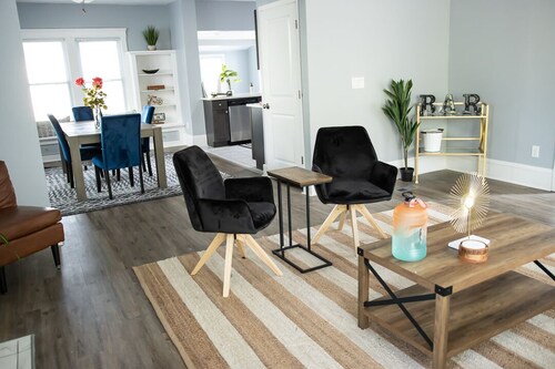 Stunning 6 Bedroom/ 3.5 bath entire home rental