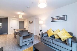 Smart TV - Self Catering Accommodation Manchester (Trafford)