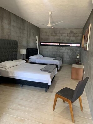 Comfort Room | Individually decorated, individually furnished, laptop workspace - Hotelito Inn Aeropuerto (San José del Cabo)