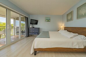3 bedrooms, iron/ironing board, free WiFi, bed sheets - Amazing Key Largo Tropical Paradise 3/3 Townhouse with Water Lagoon view (Key Largo)
