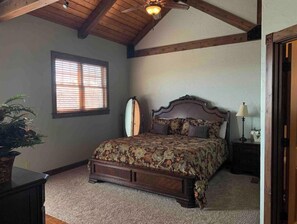 3 عدّة غرف نوم ومكواة/لوح كي وواي فاي مجانًا وملاءات أسرّة