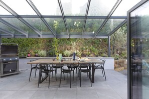 Outdoor dining - Chy An Eglos - Hot tub & Pool (Carbis Bay)