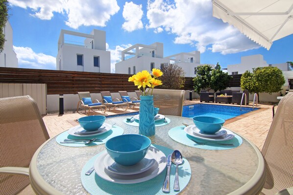Outdoor dining - VILLA NISSINIA - 3Bed Villa in Nissi Beach Area (Ayia Napa)