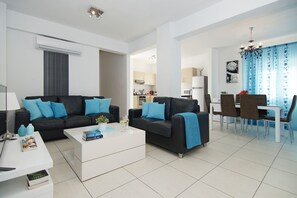 TV - VILLA NISSINIA - 3Bed Villa in Nissi Beach Area (Ayia Napa)