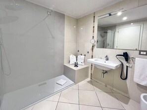 Bathroom - Hotel Queen of the Sea (Pisa)