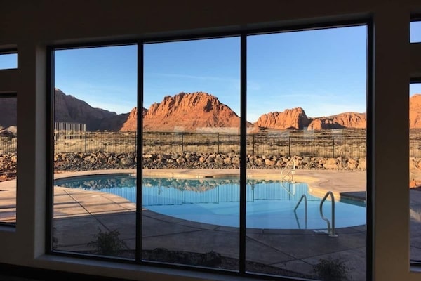 Piscina all'aperto, una piscina riscaldata