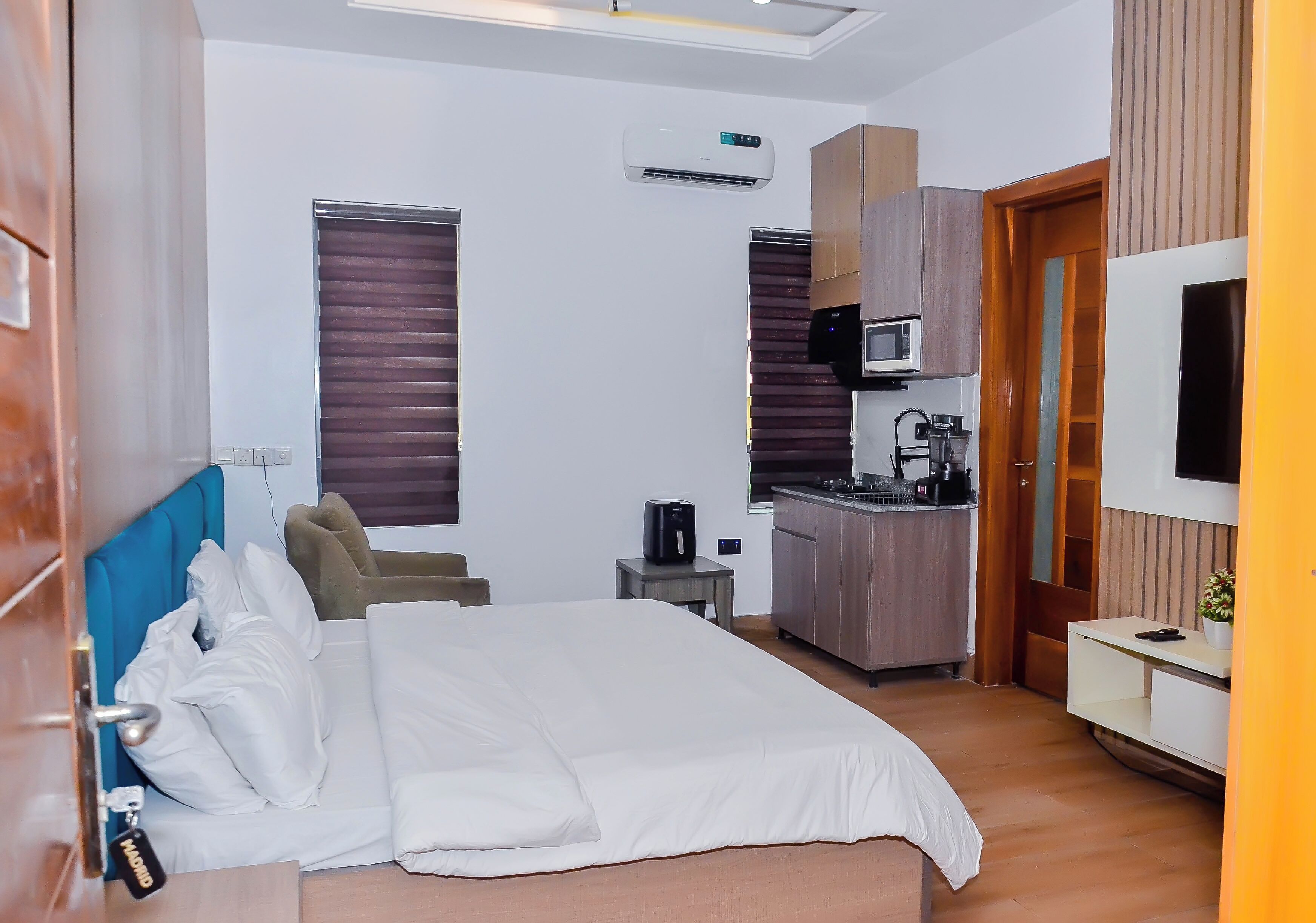 1 bedroom, desk, iron/ironing board, free WiFi