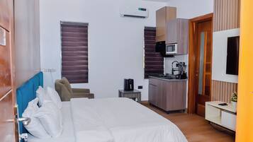 1 bedroom, desk, iron/ironing board, free WiFi