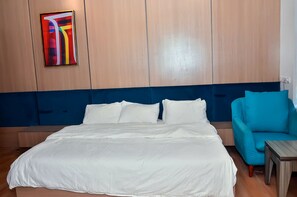 1 bedroom, desk, iron/ironing board, free WiFi