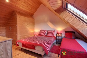 2 camere, ferro/asse da stiro, Wi-Fi gratuito