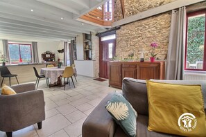 TV, fireplace, DVD player, table tennis