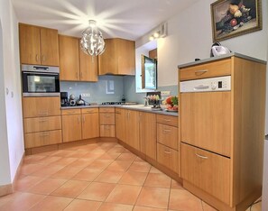 Private kitchen - Casa Camélias - LIMERZEL (LIMERZEL)