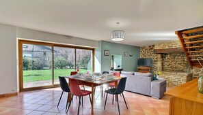 Dining - Casa Camélias - LIMERZEL (LIMERZEL)