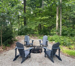 Property grounds - Bright & Clean Chalet with Hot Tub (Acme)
