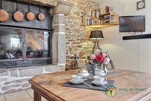 Interior - Mazibihan - LIMERZEL (LIMERZEL)