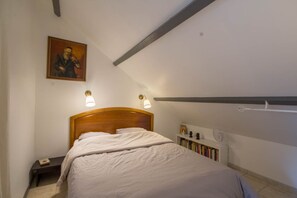 1 室のベッドルーム、アイロン / アイロン台、WiFi (無料)、ベッドシーツ