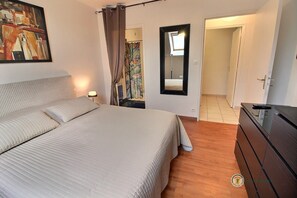 3 habitaciones, tabla de planchar con plancha y wifi gratis 