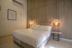 18 Schlafzimmer, Schreibtisch, kostenloses WLAN, Bettwäsche