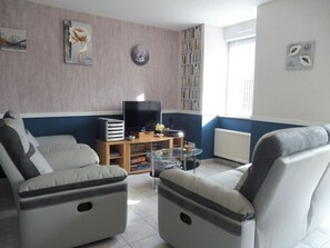 TV, DVD player, books