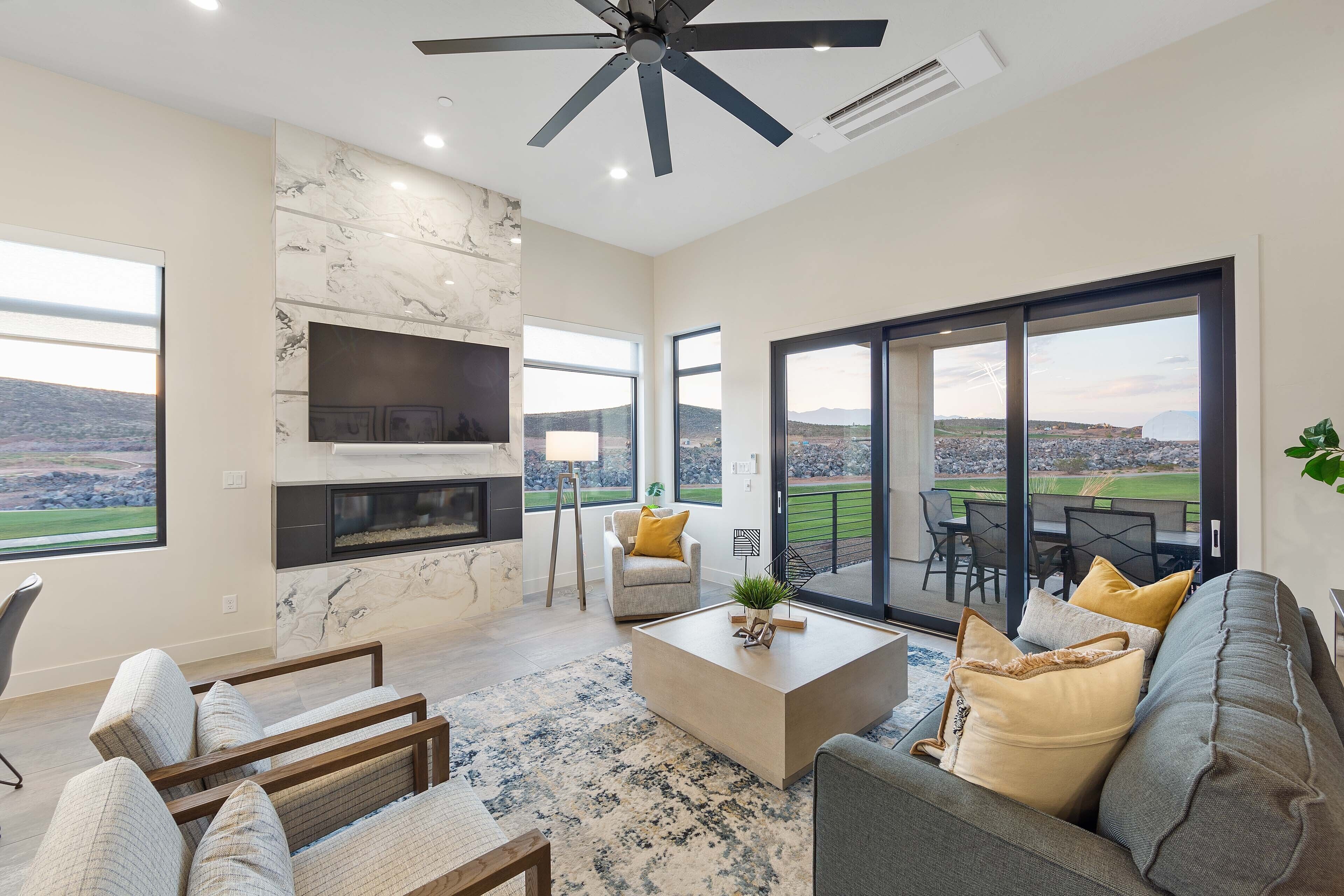 TV, lareira, aparelho de som