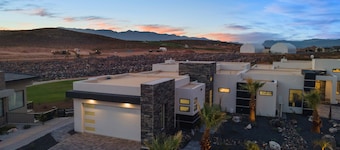 THE COSMOS - MOON at Copper Rock! Private Pool/Spa