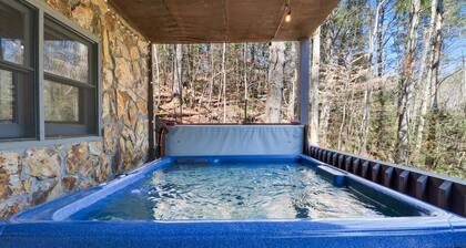 Escape to Moose Crossing – A Cozy Cabin Retreat in Blue Ridge, GA!