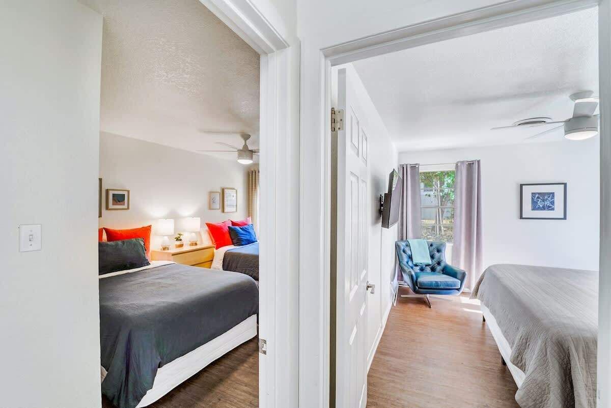 2 多间卧室、熨斗/熨衣板、旅行婴儿床、WiFi