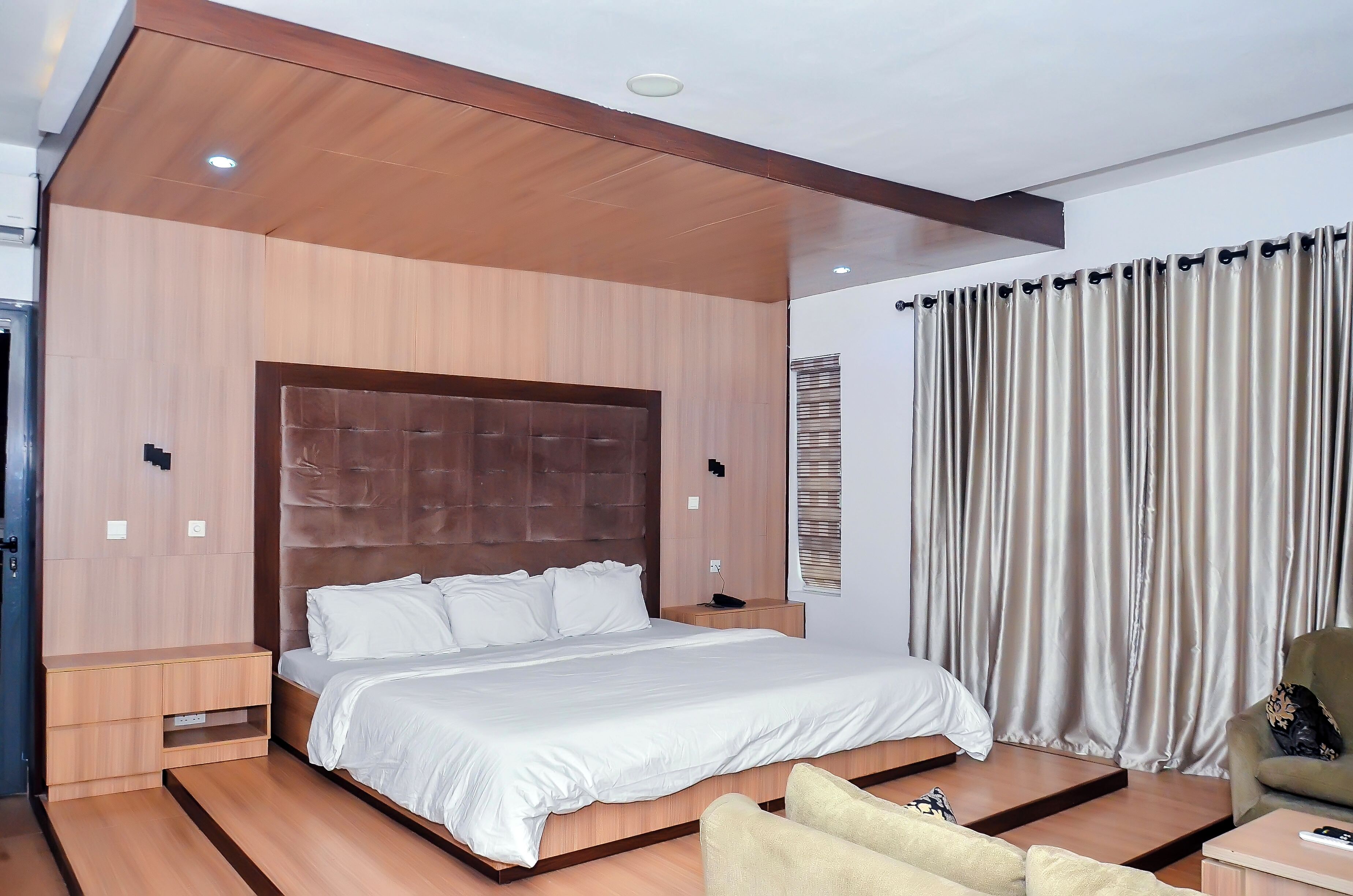 1 soverom, skrivebord, reiseseng for barn og wi-fi (inkludert)