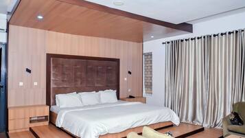 1 soverom, skrivebord, reiseseng for barn og wi-fi (inkludert)