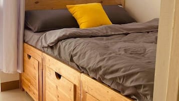 1 bedroom, desk, iron/ironing board, free WiFi