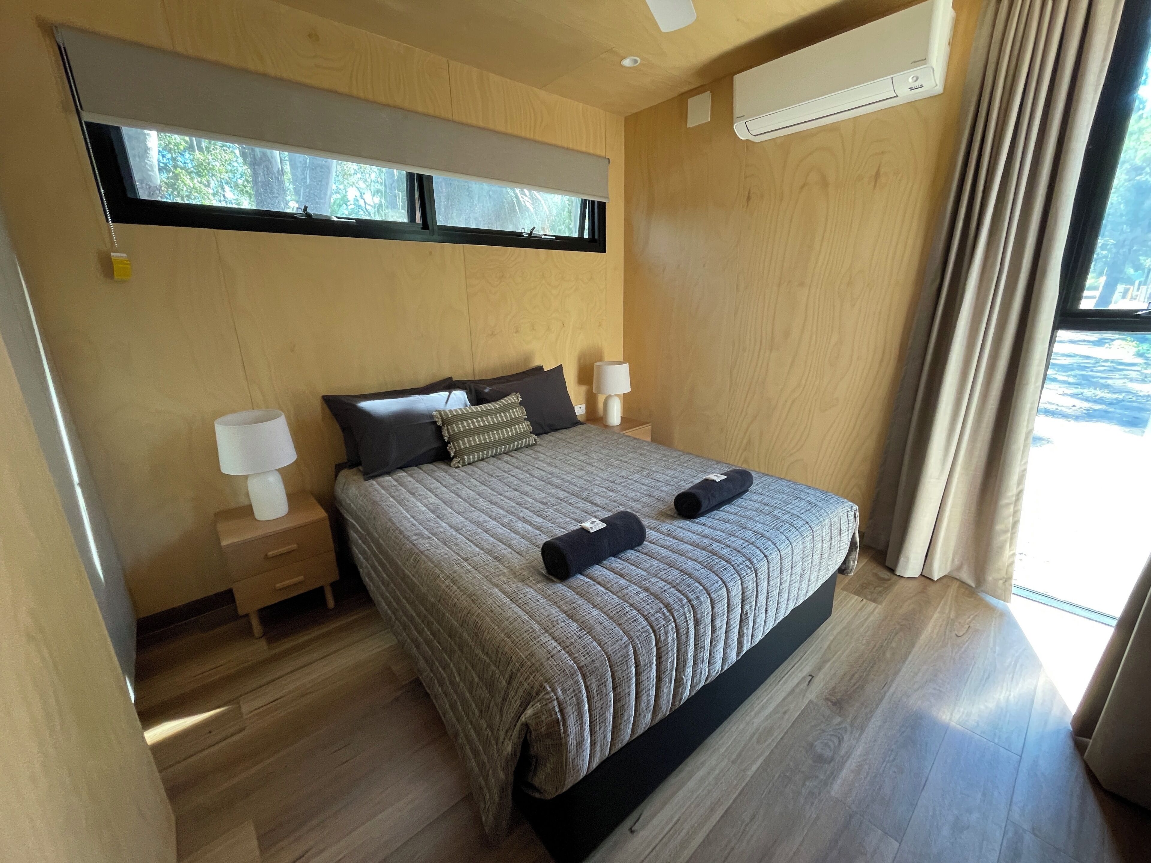豪華小屋, 1 間臥室 | 羽絨被、床單