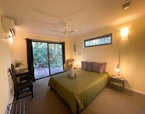 Studio Cabin - 2 Berth | Down comforters, bed sheets - BIG4 Carnarvon Gorge Holiday Park (Rewan)
