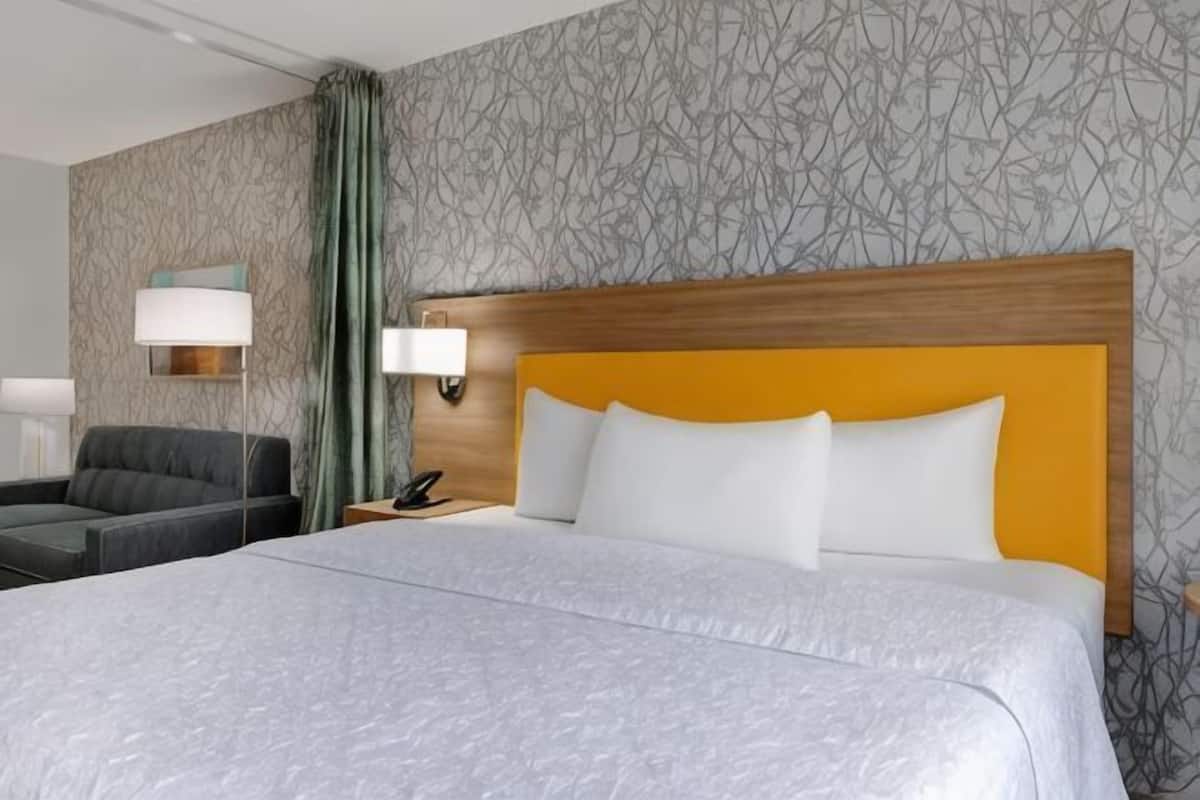 1 bedroom, in-room safe, bed sheets