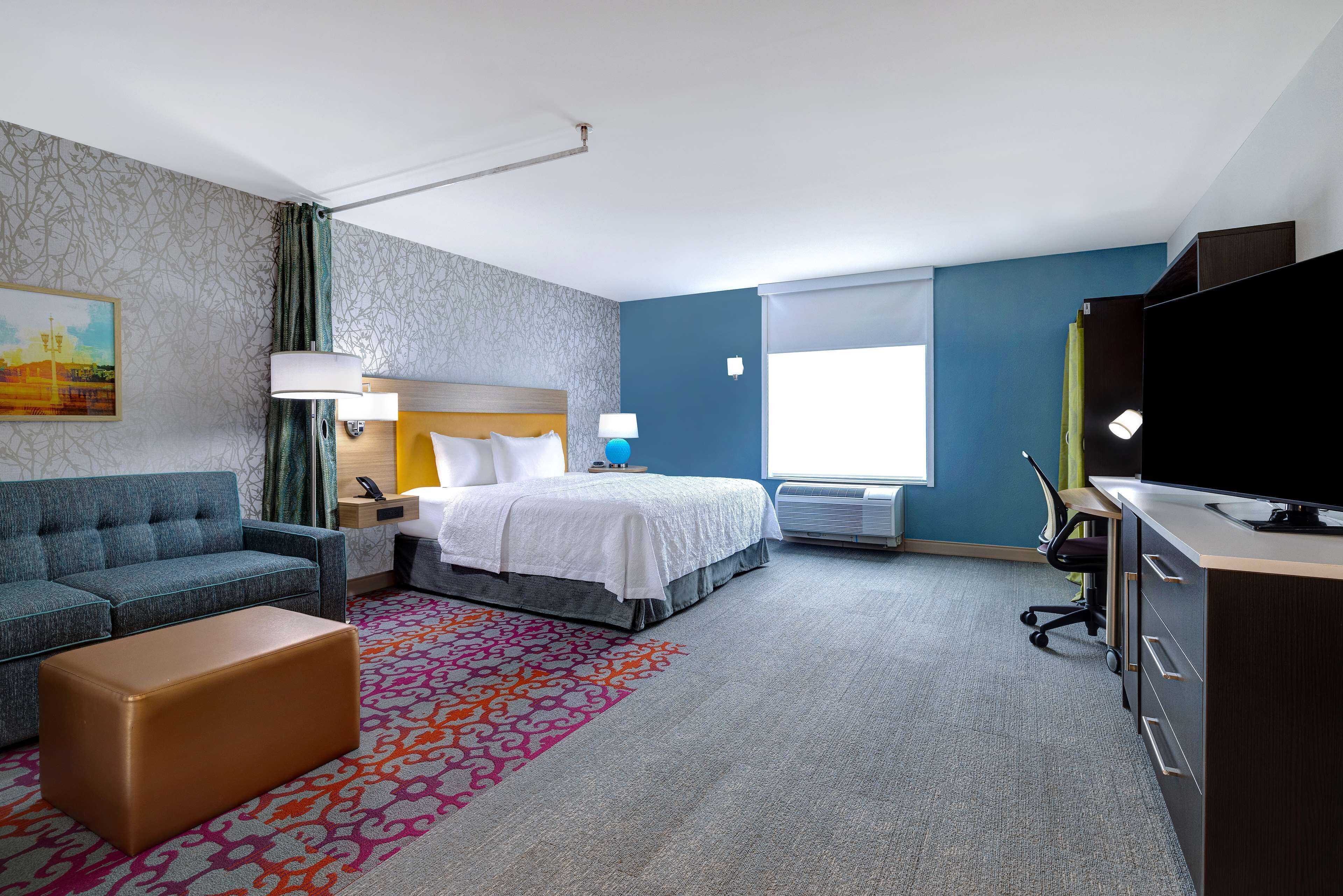 studio, 1 king bed, accessible, bathtub | 1 bedroom, in-room safe, bed sheets