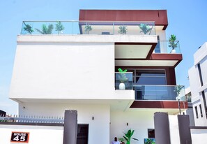 Exterior - MADRID @ AMERICA LUXURY EXTENDED STAY (Lagos)