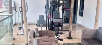 MADRID @ AMERICA LUXURY EXTENDED STAY