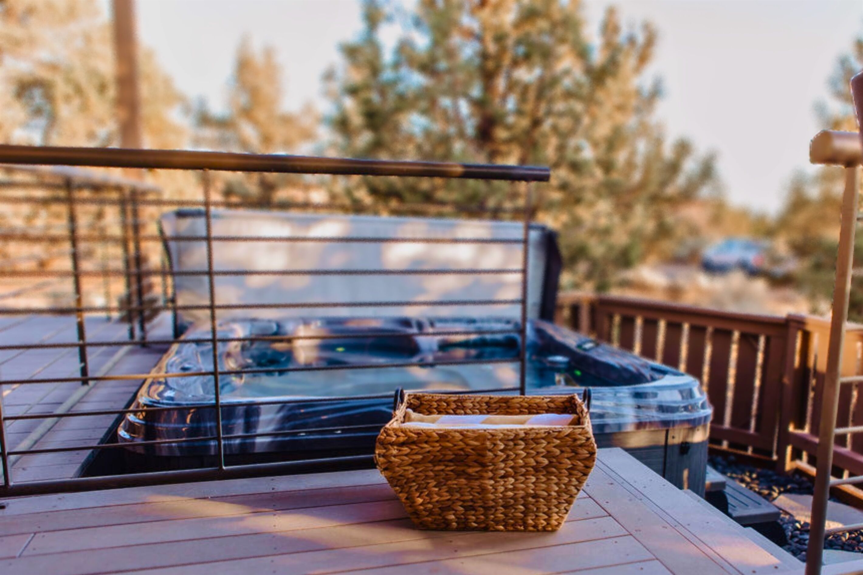 Brasada Ranch King Suite: Hot Tub | Fire Table | Modern Cabin