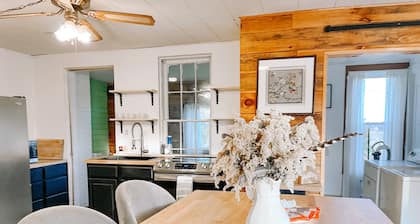 Farm House | Relax & Visit with Mini Horses - Near Downtown Marshall