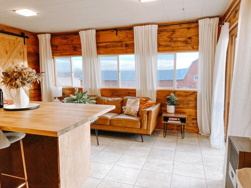 Farm House | Relax & Visit with Mini Horses - Near Downtown Marshall